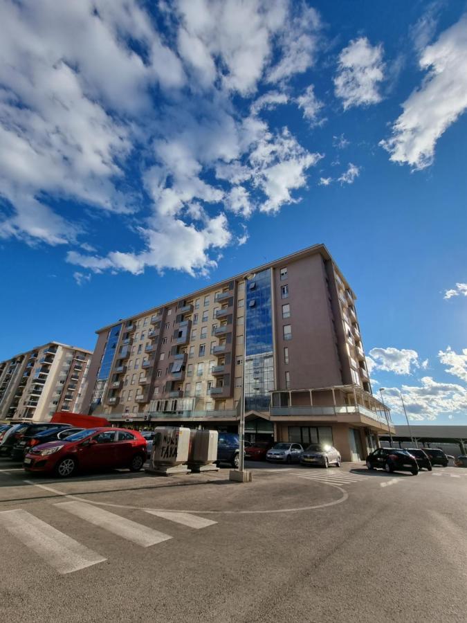 Adrianna Apartment City Kvart Ποντγορίτσα Εξωτερικό φωτογραφία